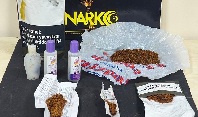 Polise çarpıp kaçan şahıslar uyuşturucudan tutuklandı