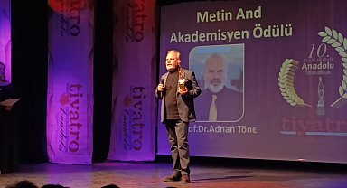 Prof. Dr. Tönel'e "Uluslararası Metin And Akademi Ödülü" verildi