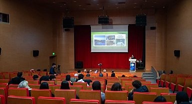 "Bir Eve Dönüş Hikayesi" konferansı düzenlendi