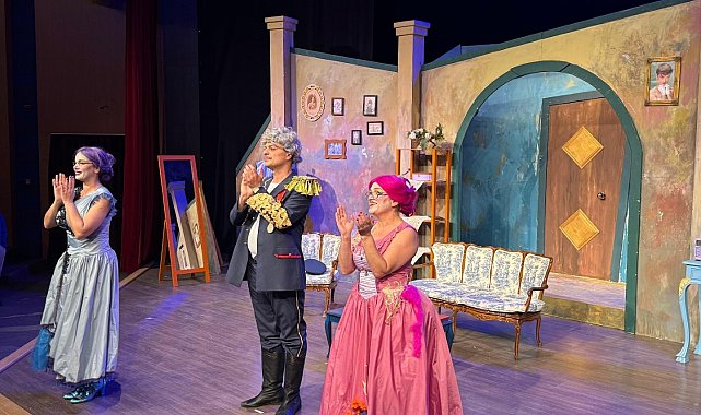 "Hadi Öldürsene Canikom" yeniden sahnede