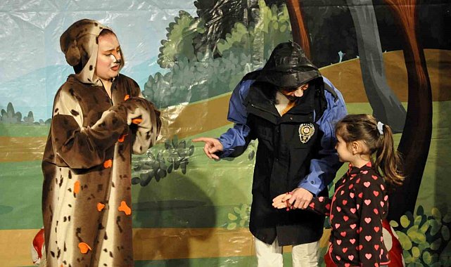 "Yaramaz Tilki" miniklerle buluştu