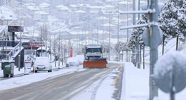 Sakarya'da kar sebebi ile kapanan 43 grup yolu ulaşıma açıldı