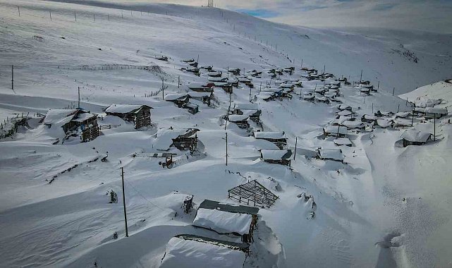 Sakin şehir Şavşat'ın kış manzaraları büyülüyor