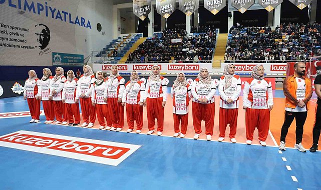 Şalvarlı Anadolu kadınları, Kuzeyboru ile karşı karşıya geldi