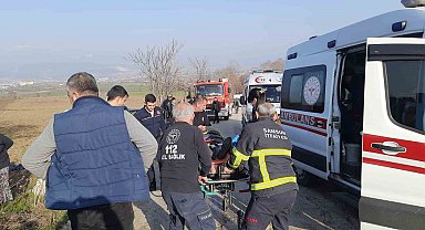 Samsun'da iki otomobil çarpıştı: 10 yaralı