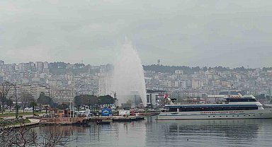 Samsun'da su borusu patladı, sular 60 metre gökyüzüne fışkırdı