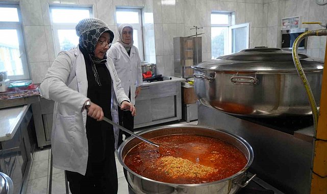Samsun'daki liseden her gün 300 öğrencisine ücretsiz yemek