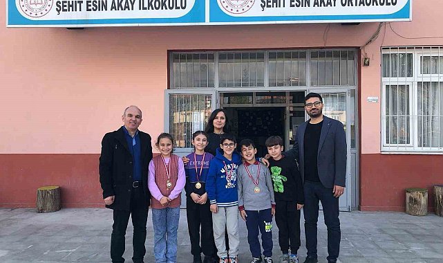 Sarıgöl Şehit Esin Akay İlkokulu zeka oyunlarına damga vurdu