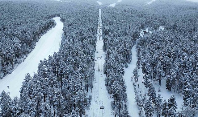 Sarıkamış Kayak Merkezi'nde kar kalınlığı 90 santimetreye ulaştı