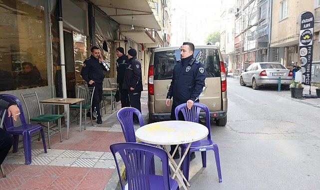 Şehzadeler Zabıtasından kaldırım işgaline sıkı denetim