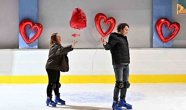 Sevgililer Günü'nde buz gibi aşk