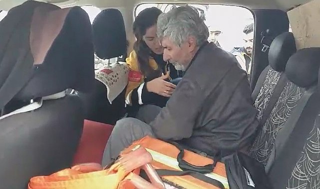 Siirt'te karda mahsur kalan hasta kurtarıldı