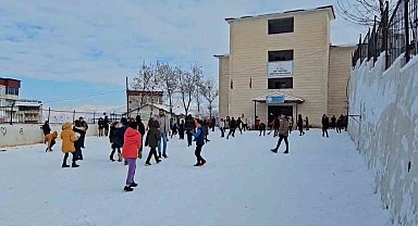 Siirt'te taşımalı eğitime kar engeli