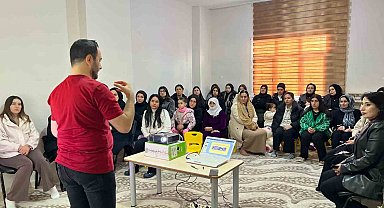 Silopi'de ev hanımlarına temel ilk yardım eğitimi verildi