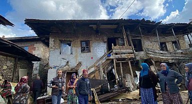 Sındırgı'da ev yangını