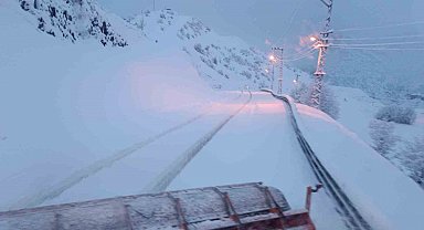 Şırnak'ta 27 köy yolu ulaşıma açıldı