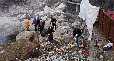 Şırnak'ta çöp toplama seferberliği: Doğada torbalarca çöp toplandı