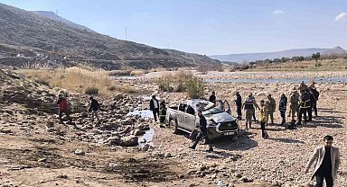 Şırnak'ta kamyonet şarampole yuvarlandı: 4 yaralı