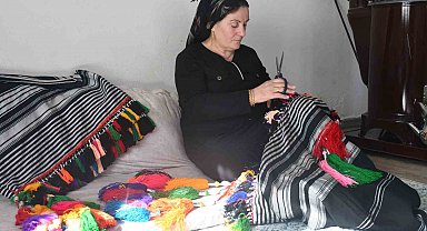 Şırnak'ta kış ayında örülen düğün aksesuarı "puşiler" tam altına fiyatına satılıyor