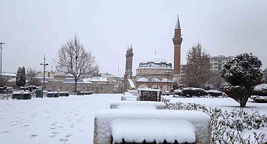 Sivas beyaz gelinliğine kavuştu, kartpostallık görüntüler oluştu