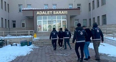 Sivas'ta göçmen kaçakçıları tutuklandı