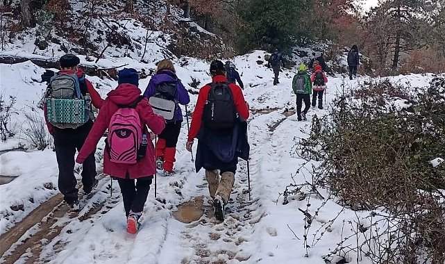 Soğuk hava bile doğa severlere engel olamadı