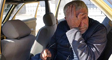 Sosyal medyadan tanışıp evlenen 62 yaşındaki adam, 4 aydır hayatını arabasının içinde geçiriyor