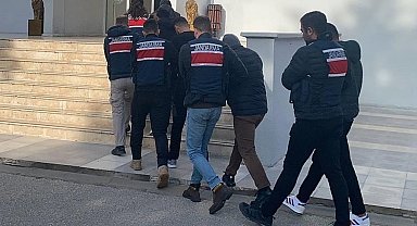 Sosyal medyadan terör örgütü propagandası yapan 5 kişi gözaltına alındı