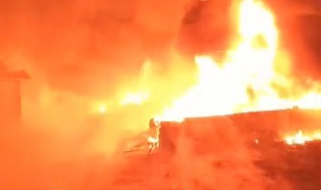 Sulama boruları alev alev yandı