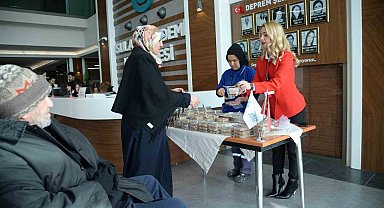 Sular Akademi Hastanesi'nden 6 Şubat dayanışması