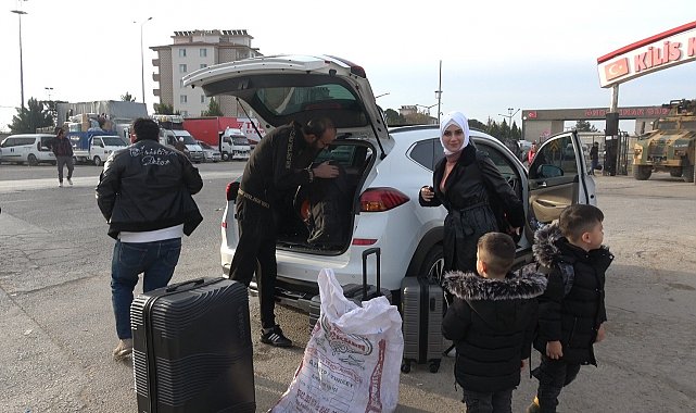 Suriyelilerin ülkelerine dönüş yolculuğu devam ediyor