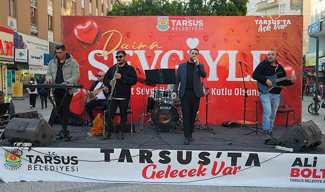 Tarsus'ta 'Sevgililer Günü' kutlandı