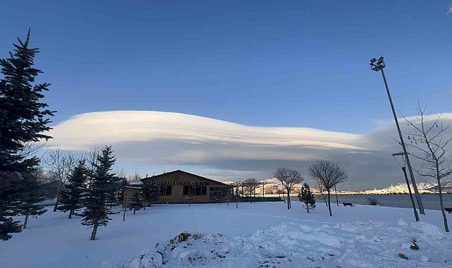 Tatvan'da mercan bulutu görüldü