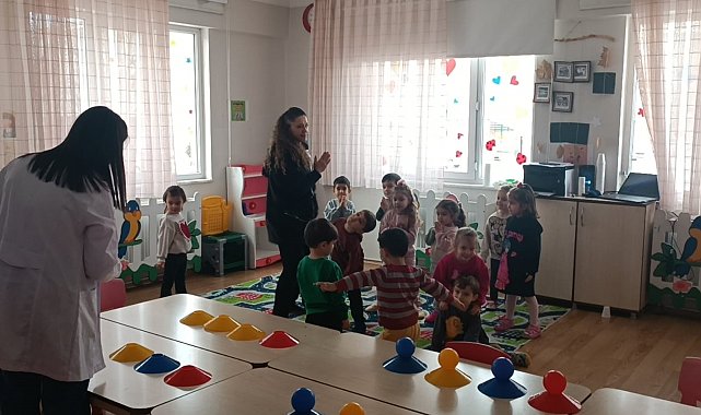 Tavşanlı Hande Gül Anaokulu'nda depremin yıl dönümü anıldı