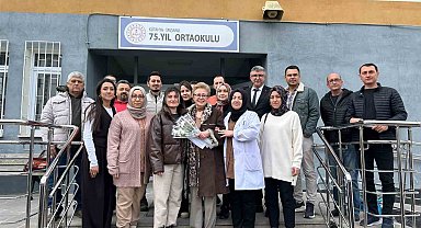 Tavşanlı'da duygusal veda, 33 yıllık öğretmenlik kariyerinde son ders