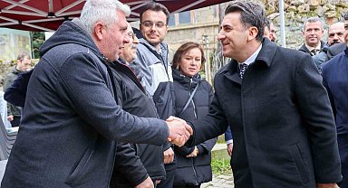 Tek tek vatandaşların talepleri dinlendi