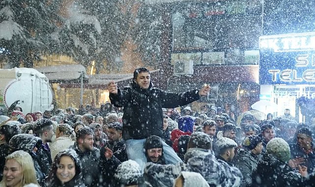 Terme'de kar şenliği, renkli görüntülere sahne oldu