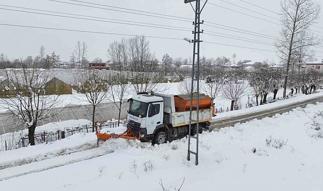 Terme'de karla mücadele sürüyor