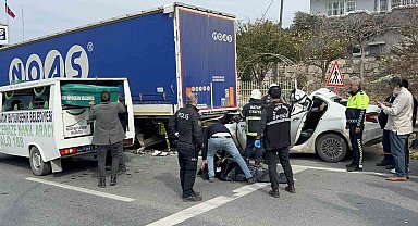 Tırla çarpışan Fiat otomobil sürücüsüne mezar oldu