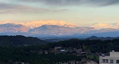 Torosların zirvesinden kartpostallık manzaralar