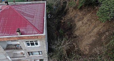 Trabzon'da 5 katlı binada toprak kayması: 1 yaralı, 5 tahliye