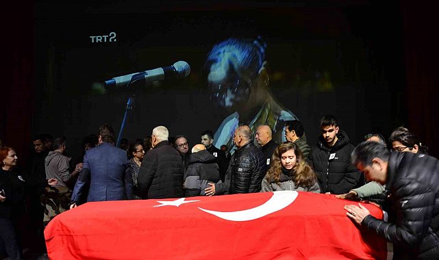 Trafik kazasında hayatını kaybeden genç keman sanatçısı için tören düzenlendi