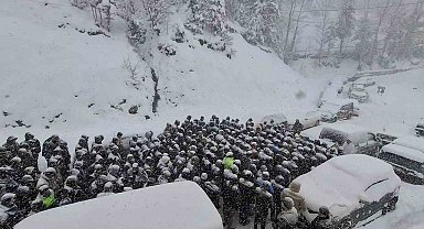Trafik kazasında hayatını kaybeden genç toprağa verildi