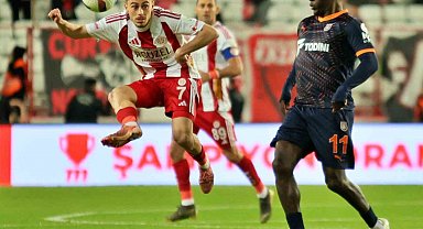 Trendyol Süper Lig: Antalyaspor: 0 - Başakşehir: 0