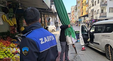 Turgutlu Zabıtası kaldırım işgallerine karşı denetimlerini sürdürüyor