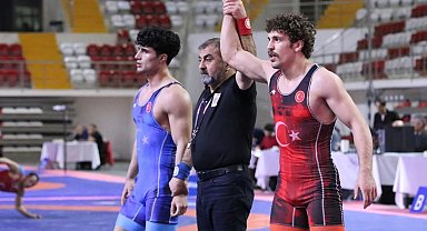 U23 Grekoromen Türkiye Güreş Şampiyonası devam ediyor