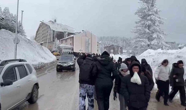 Uludağ'da tatilci yoğunluğu devam ediyor