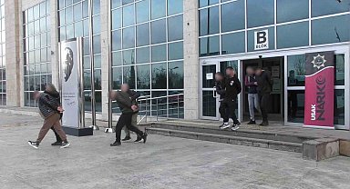 Uşak'ta 5 uyuşturucu satıcısı tutuklandı