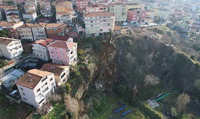 Üsküdar'daki toprak kayması dron ile görüntülendi