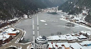 Uzungöl buz tuttu